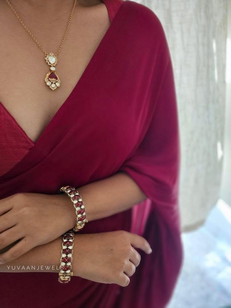 Trisha vintage gold bangle Thumbnail