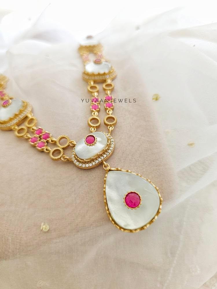 Prushka quartz and polki necklace Thumbnail