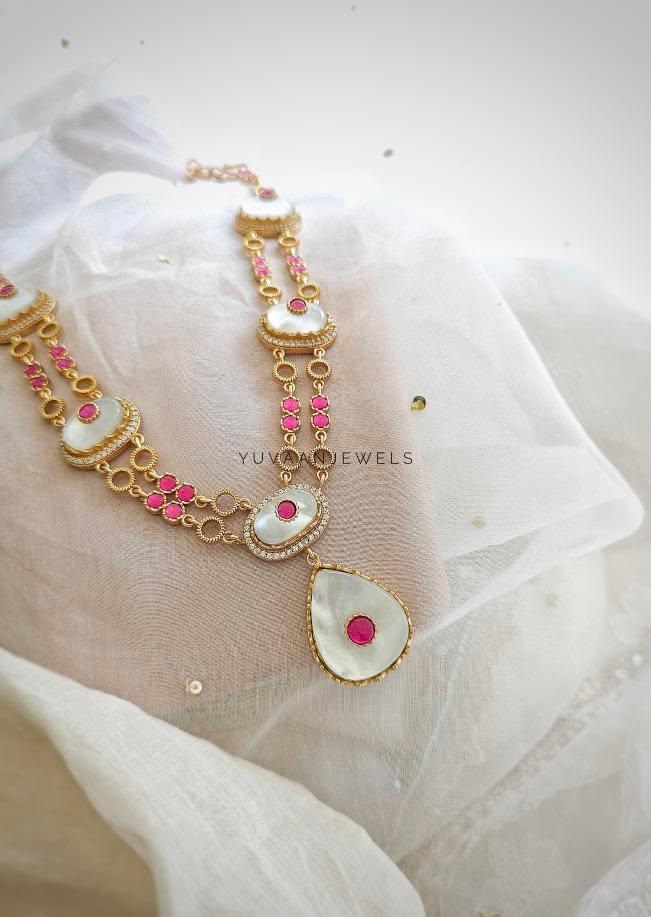 Prushka quartz and polki necklace Thumbnail