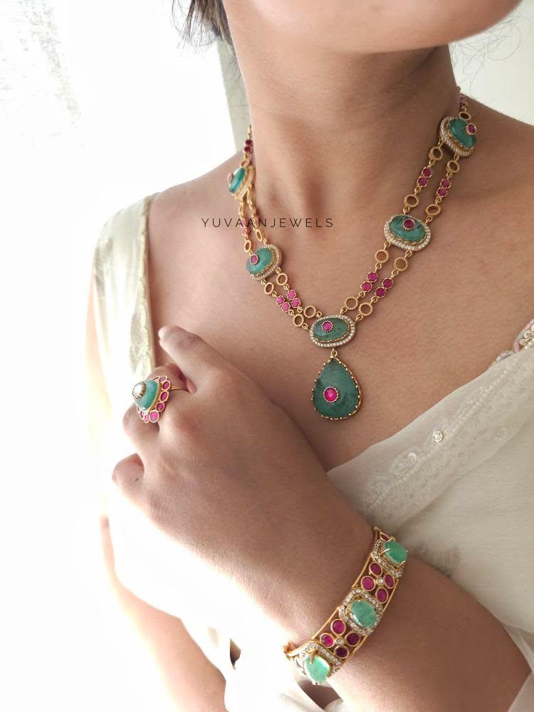 Prushka quartz and polki necklace Thumbnail