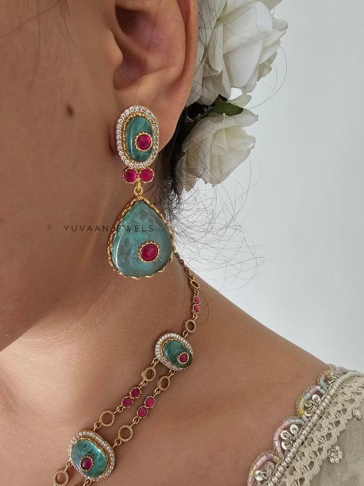 Prushka quartz and polki necklace Thumbnail