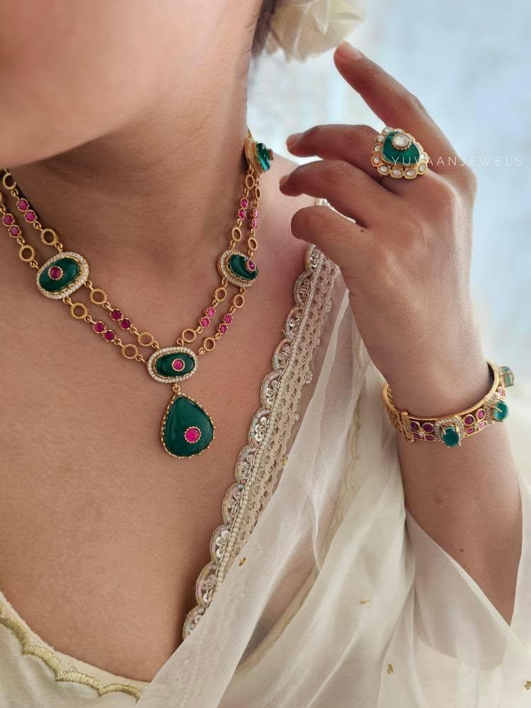 Prushka quartz and polki necklace Thumbnail