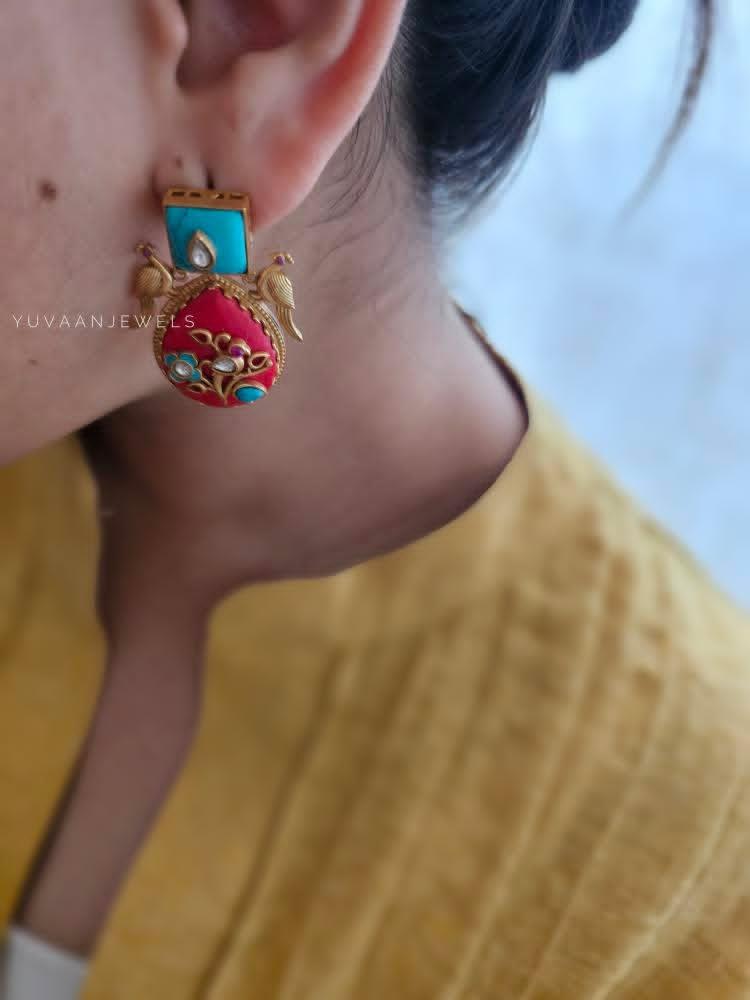 Izara handcrafted earrings Thumbnail