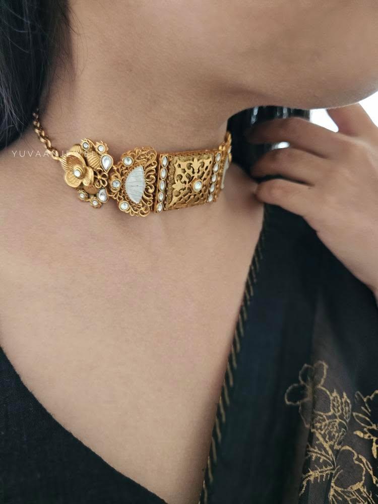 Reyana Gold choker Thumbnail