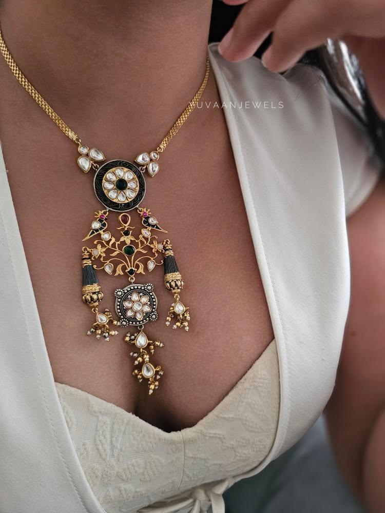 Cyra handcrafted necklace Thumbnail