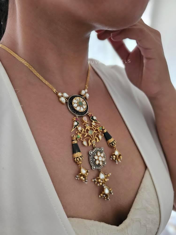 Cyra handcrafted necklace Thumbnail