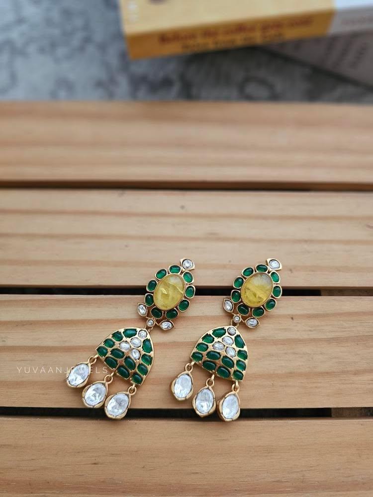 Indriya quartz and polki earrings Thumbnail