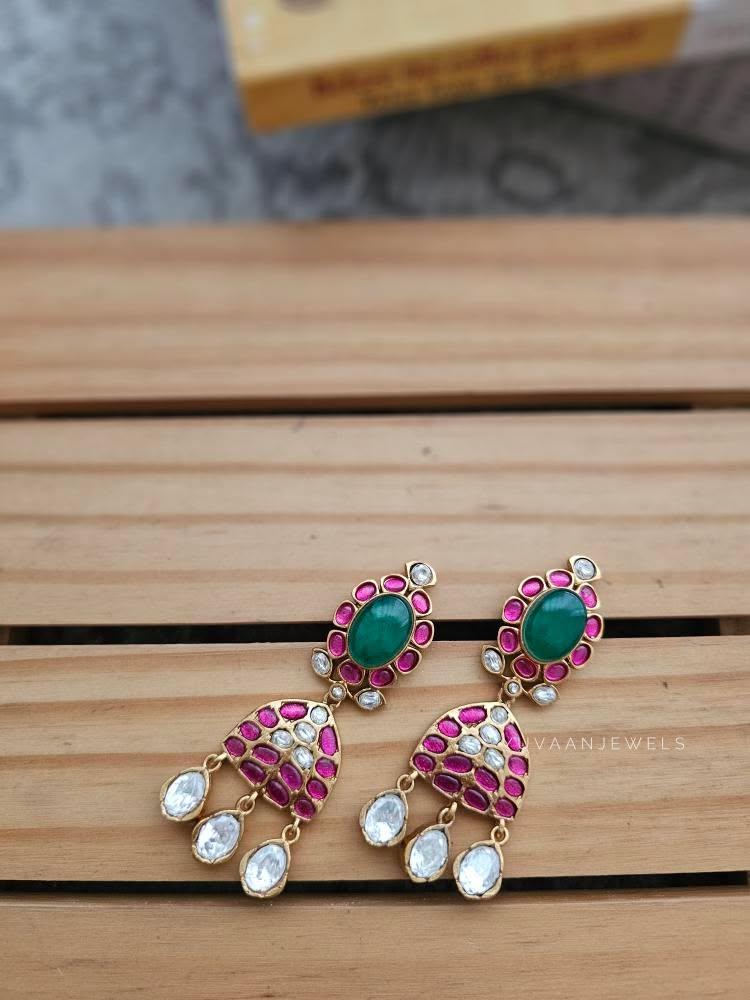 Indriya quartz and polki earrings Thumbnail