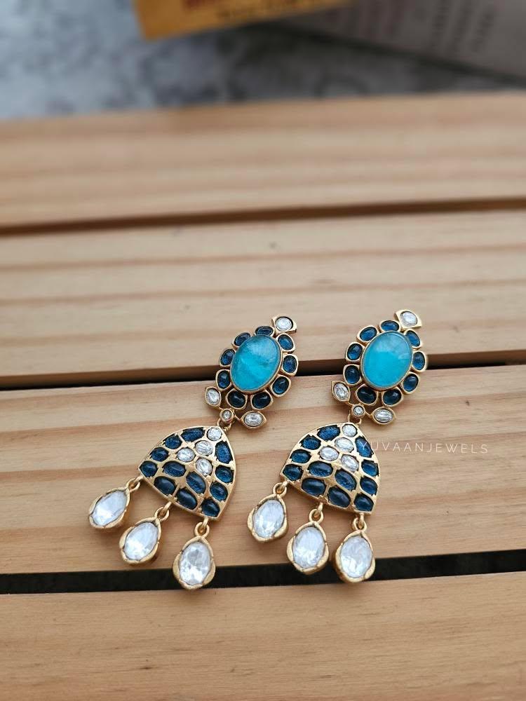 Indriya quartz and polki earrings Thumbnail