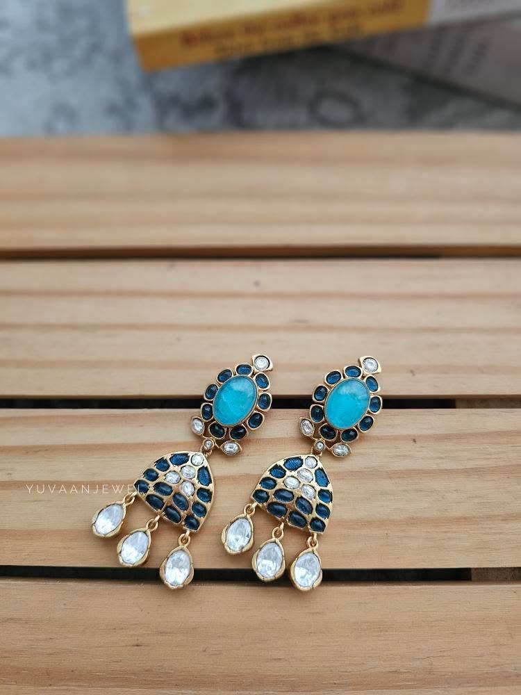Indriya quartz and polki earrings Thumbnail