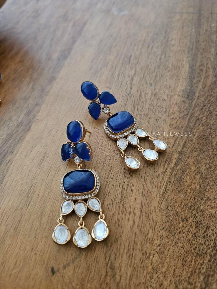 Aghna quartz and polki necklace Thumbnail