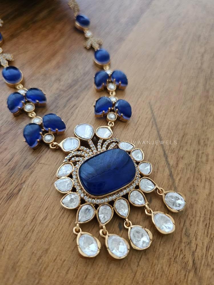 Aghna quartz and polki necklace Thumbnail