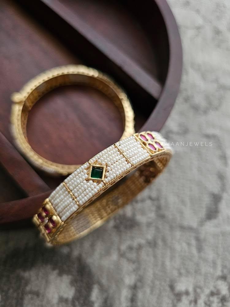 Anicka pearl and polki bangles Thumbnail