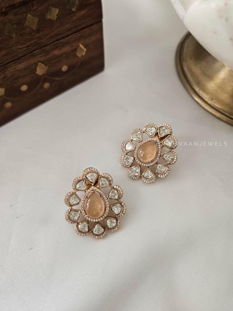 Branti polki studs Thumbnail