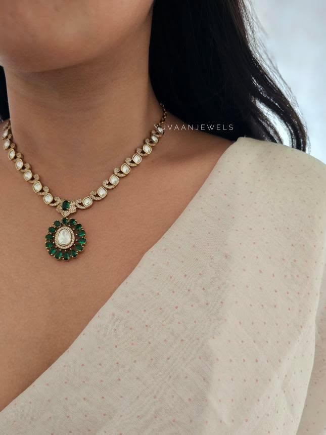 Arunika polki necklace Thumbnail