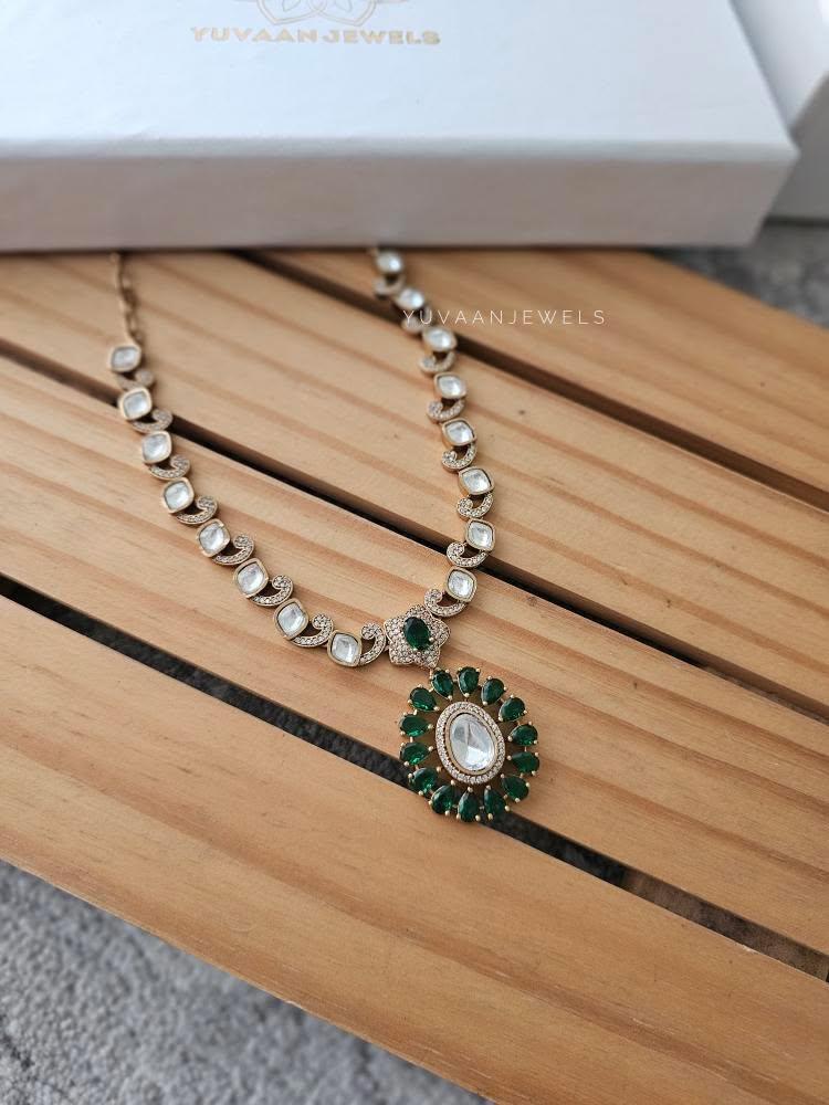 Arunika polki necklace Thumbnail