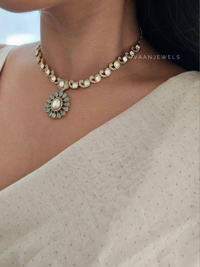 Arunika polki necklace Thumbnail