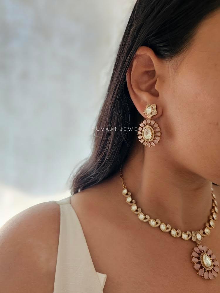 Arunika polki necklace Thumbnail