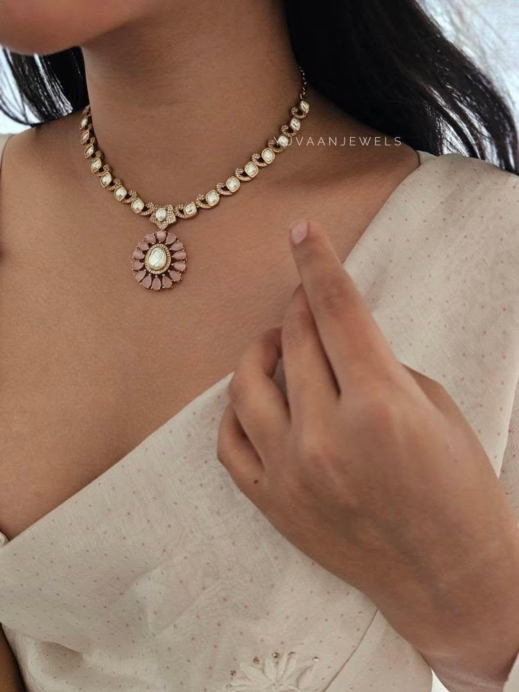 Arunika polki necklace Thumbnail
