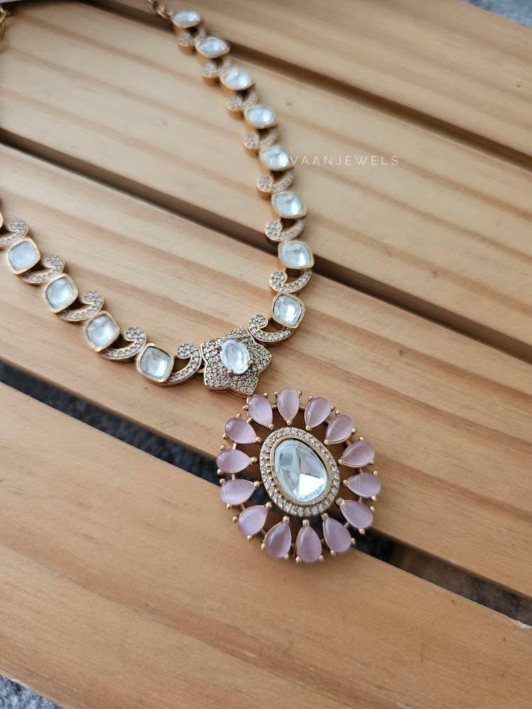 Arunika polki necklace Thumbnail