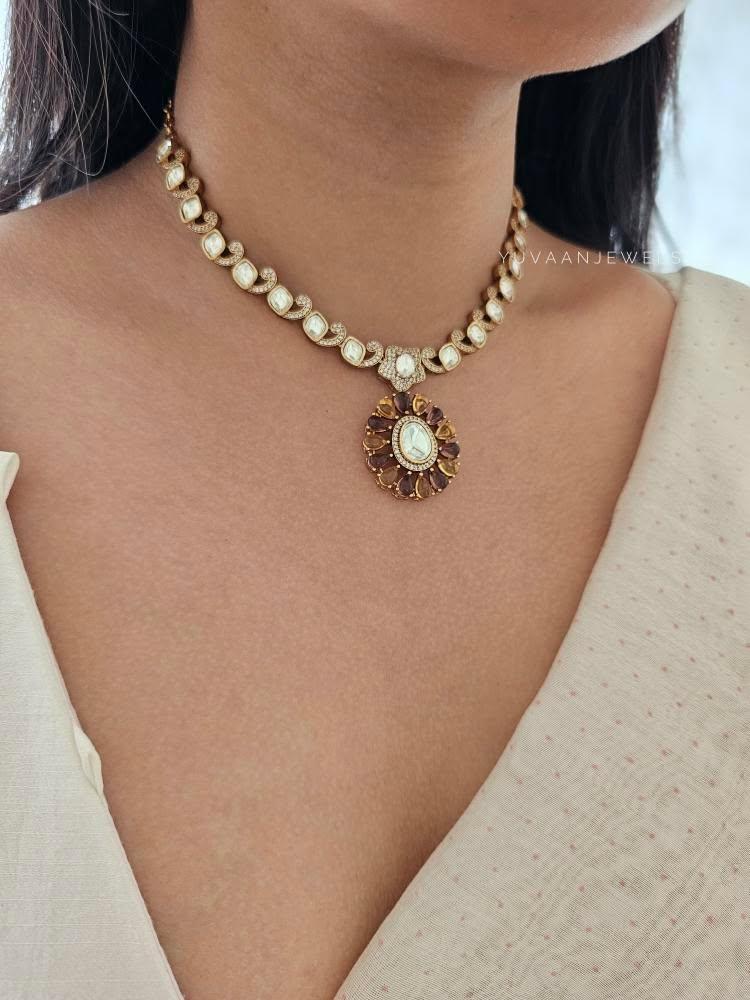 Arunika polki necklace Thumbnail