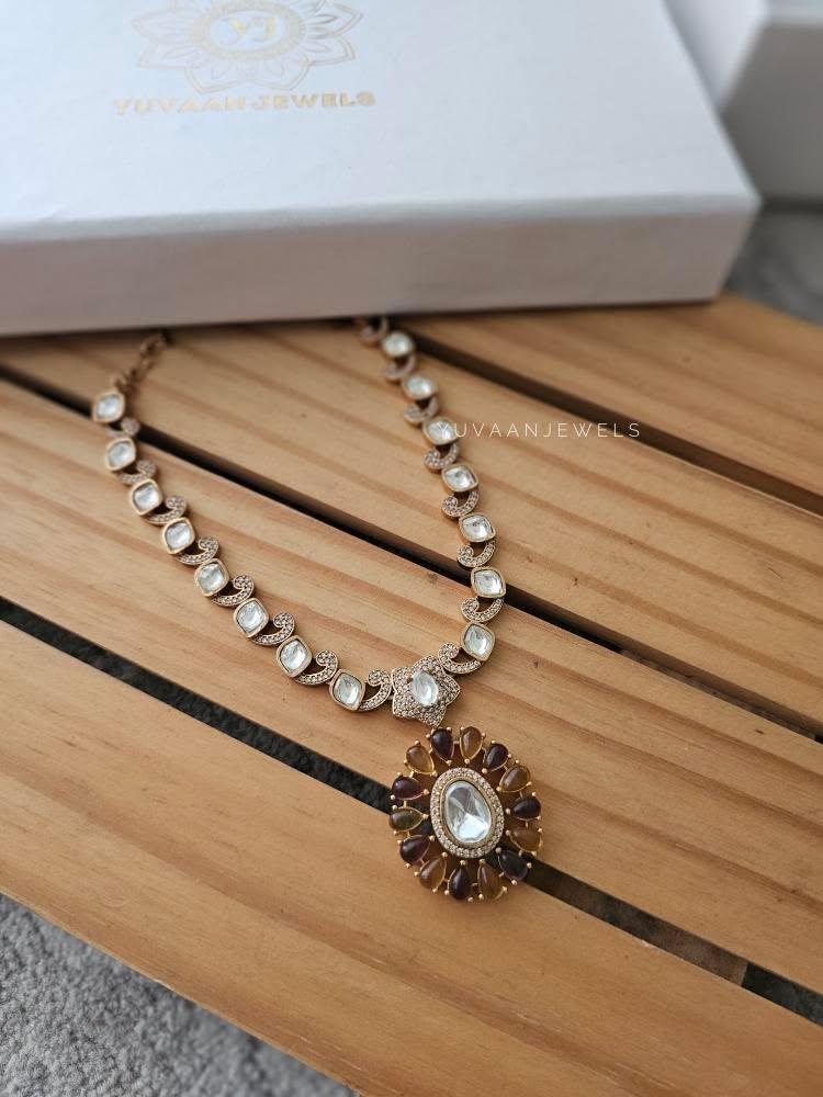 Arunika polki necklace Thumbnail