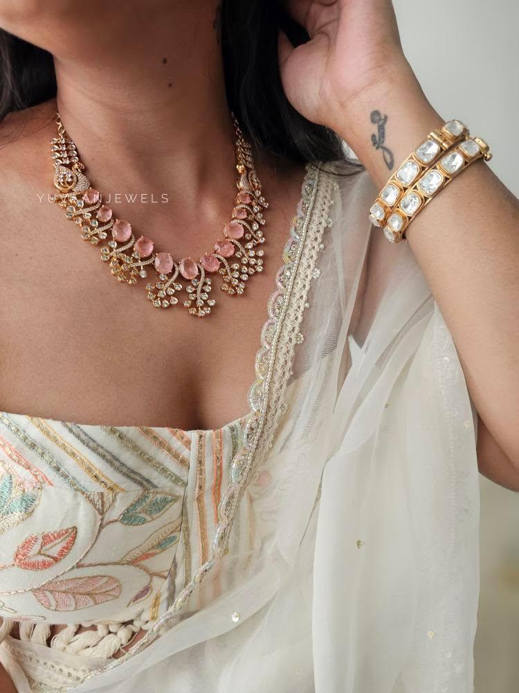 Solana quartz and polki necklace Thumbnail