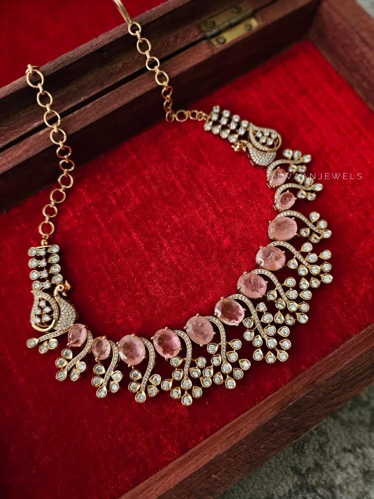 Solana quartz and polki necklace Thumbnail