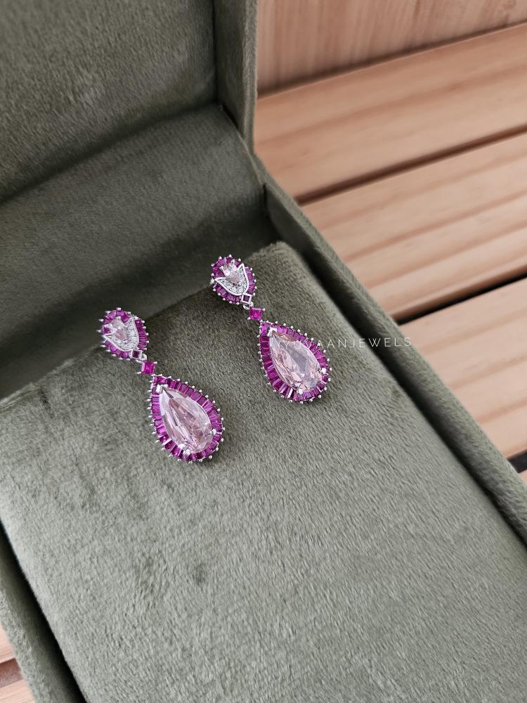 Dablia earrings Thumbnail
