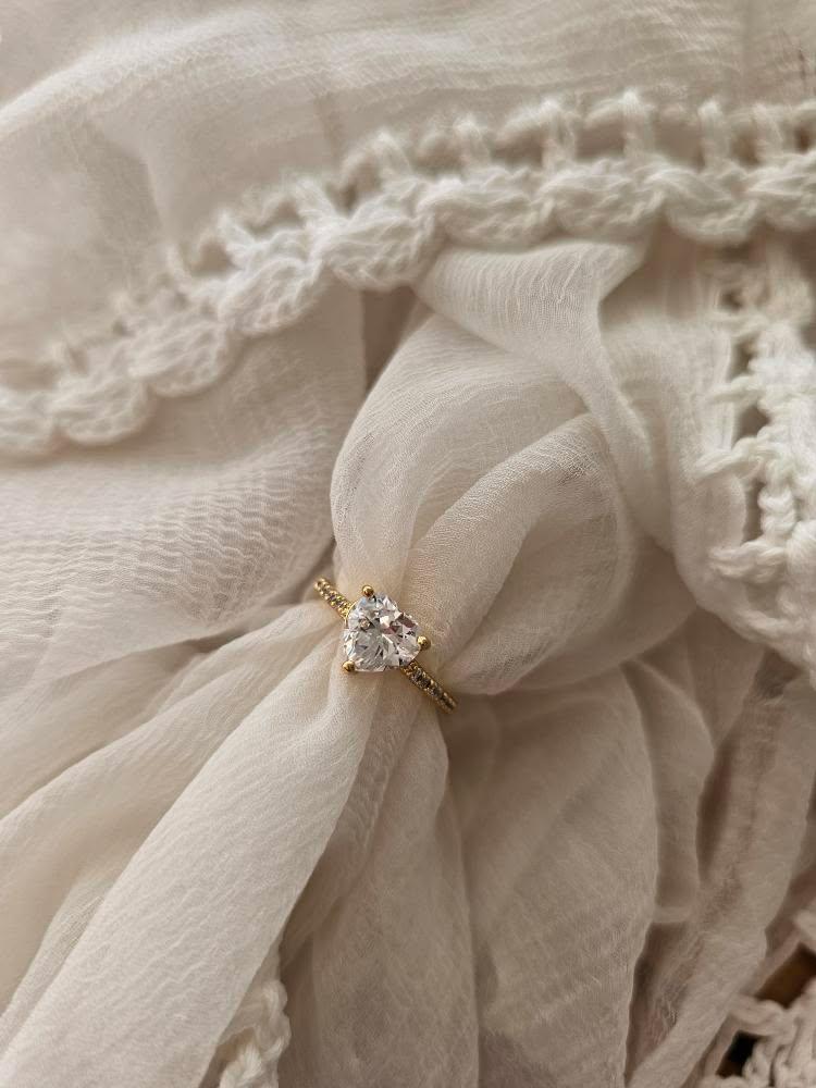 Ivelle ring Thumbnail