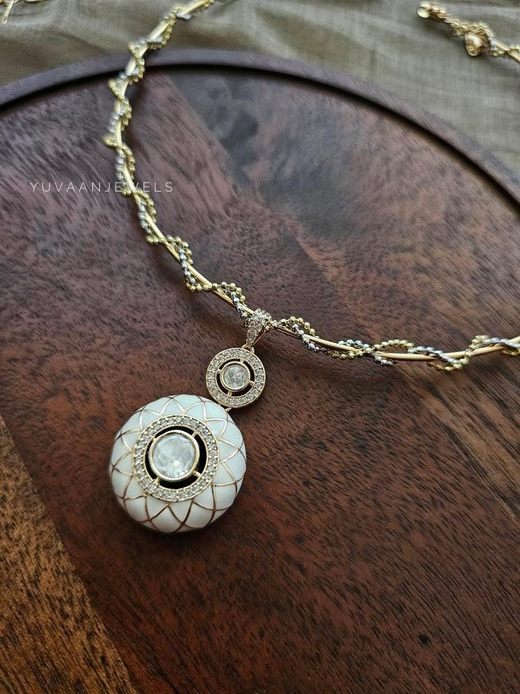 Shritika hasli necklace Thumbnail