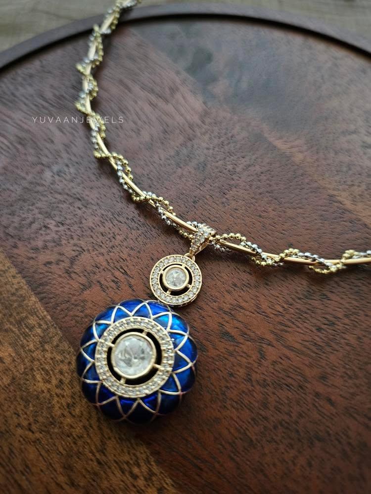 Shritika hasli necklace Thumbnail
