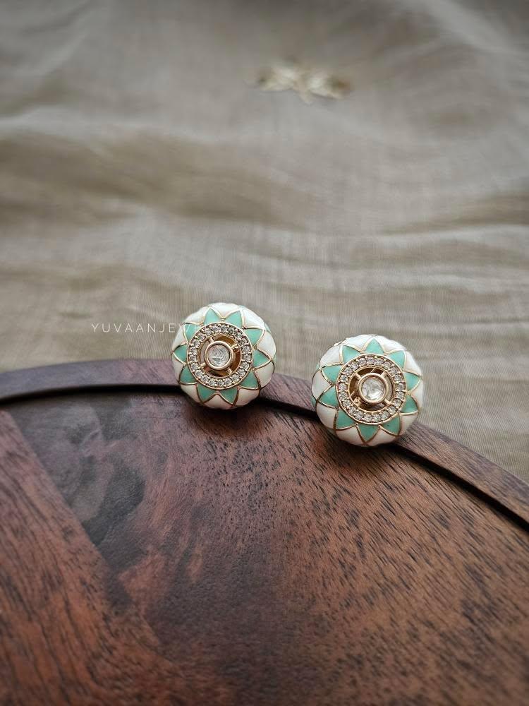 Shritika hasli necklace Thumbnail