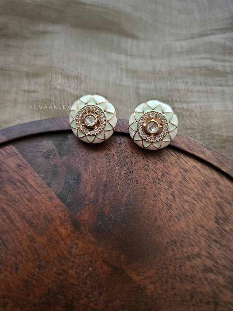 Shritika hasli necklace Thumbnail