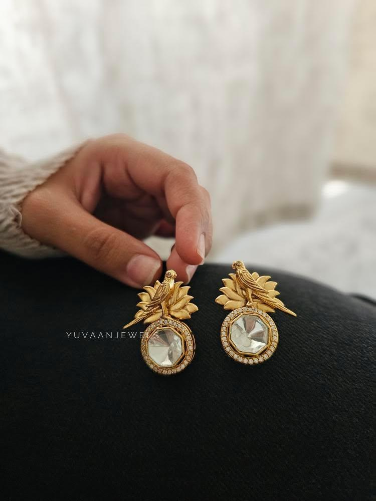 Itish handcrafted polki earrings Thumbnail