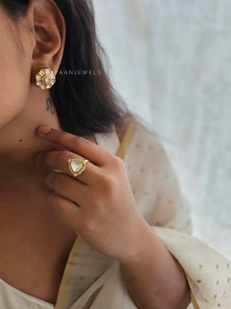 Veena polki studs Thumbnail