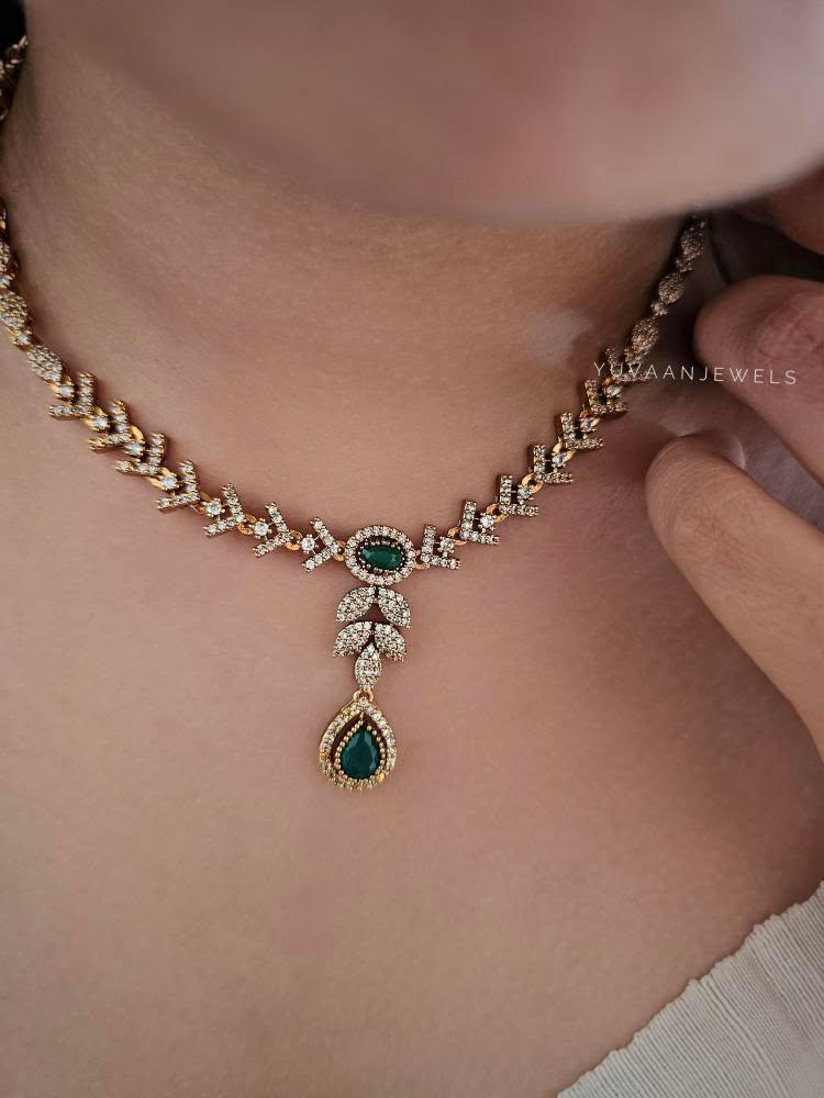 Noe delicate necklace Thumbnail