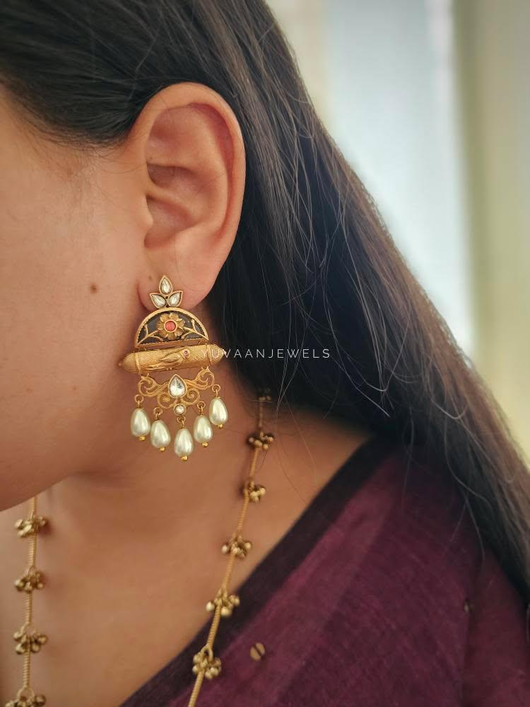 Suraya handcrafted long necklace Thumbnail