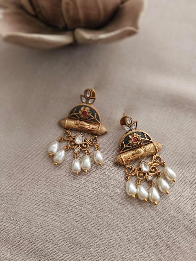 Suraya handcrafted long necklace Thumbnail