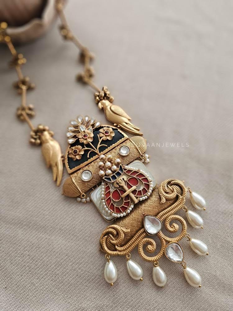 Suraya handcrafted long necklace Thumbnail