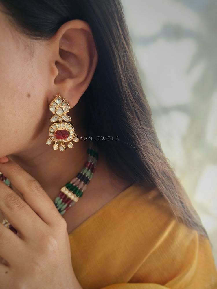 Swara necklace Thumbnail