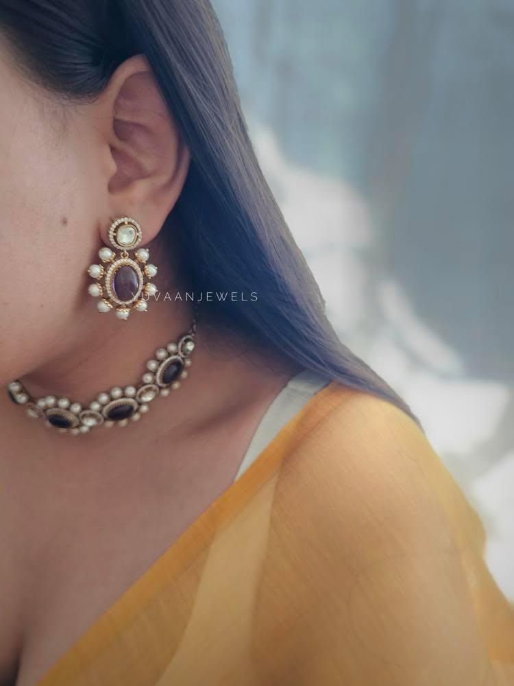 Adara delicate quartz choker Thumbnail