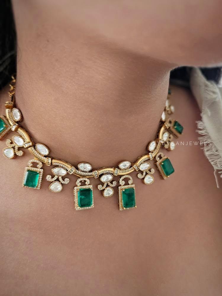 Sobhita Quartz necklace Thumbnail