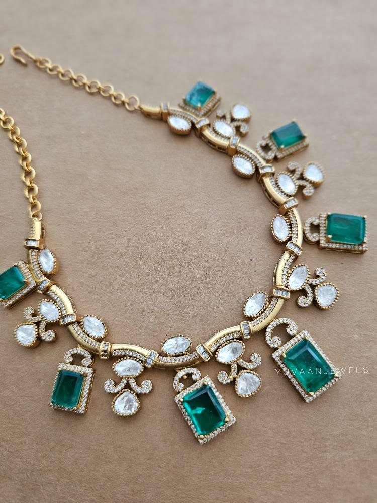 Sobhita Quartz necklace Thumbnail