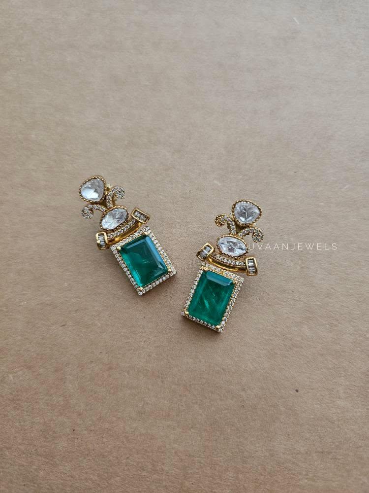 Sobhita Quartz necklace Thumbnail