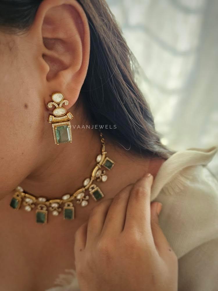 Sobhita quartz necklace Thumbnail