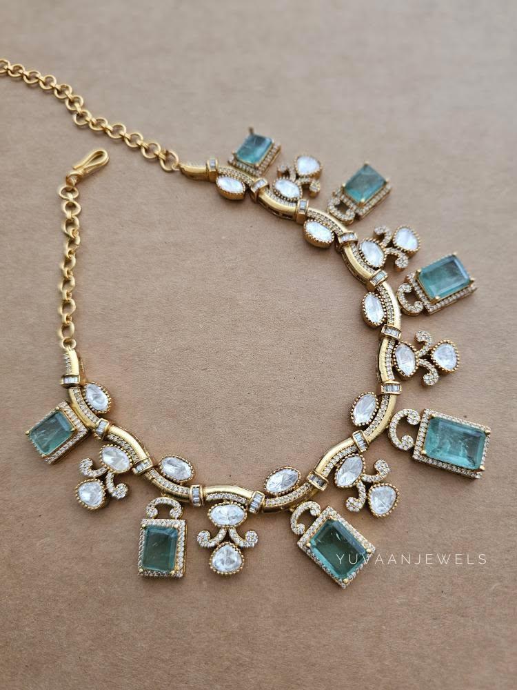 Sobhita quartz necklace Thumbnail