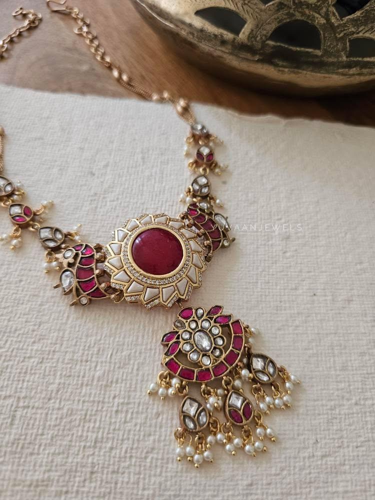 Navi handcrafted necklace Thumbnail