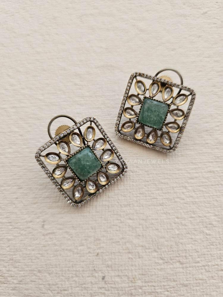 Nazraana quartz and pearl necklace Thumbnail