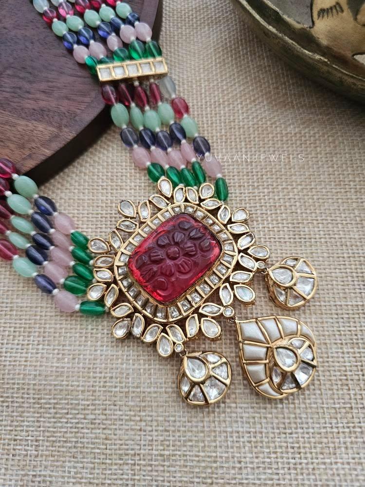 Swara necklace Thumbnail